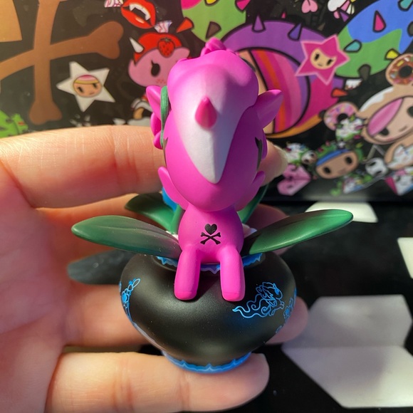 tokidoki Botanical Unicorno FUSCHIA - Picture 4 of 6